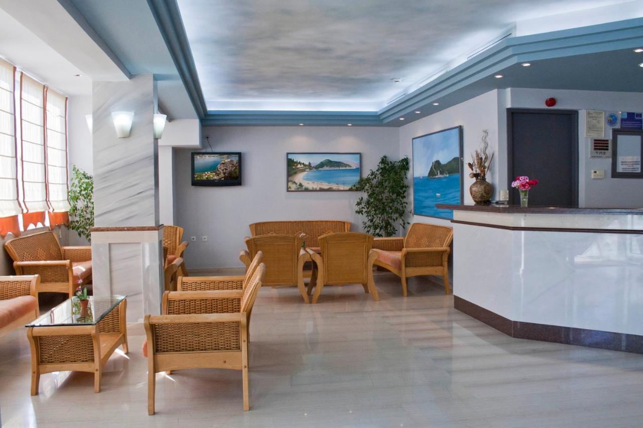 Hotel Serenity Toló Kültér fotó