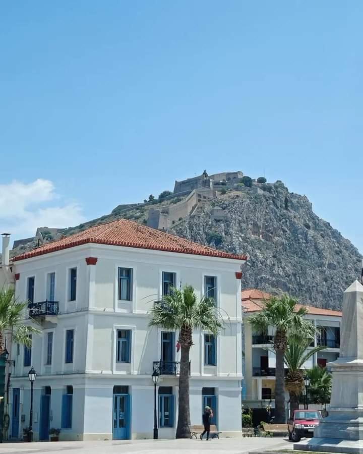 Hotel Serenity Toló Kültér fotó
